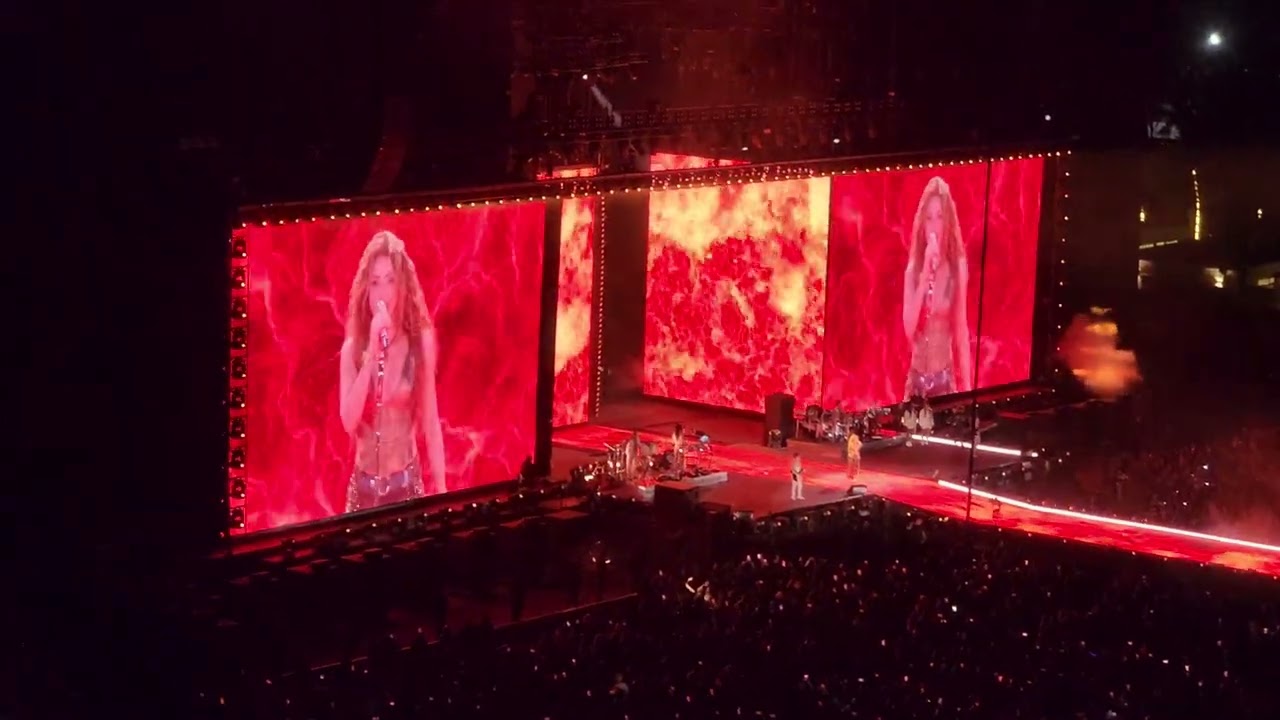 Shakira - Suerte (Whenever, Wherever) - Estadio GNP (Mexico City, Mexico) - 2025-03-19