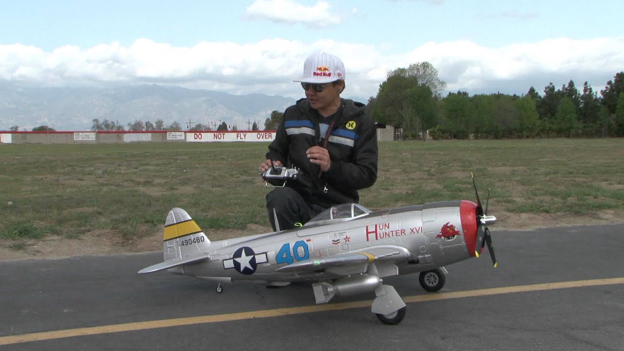 P-47 THUNDERBOLT 