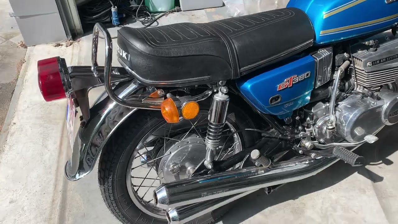 Suzuki GT 380 1976 A Model A