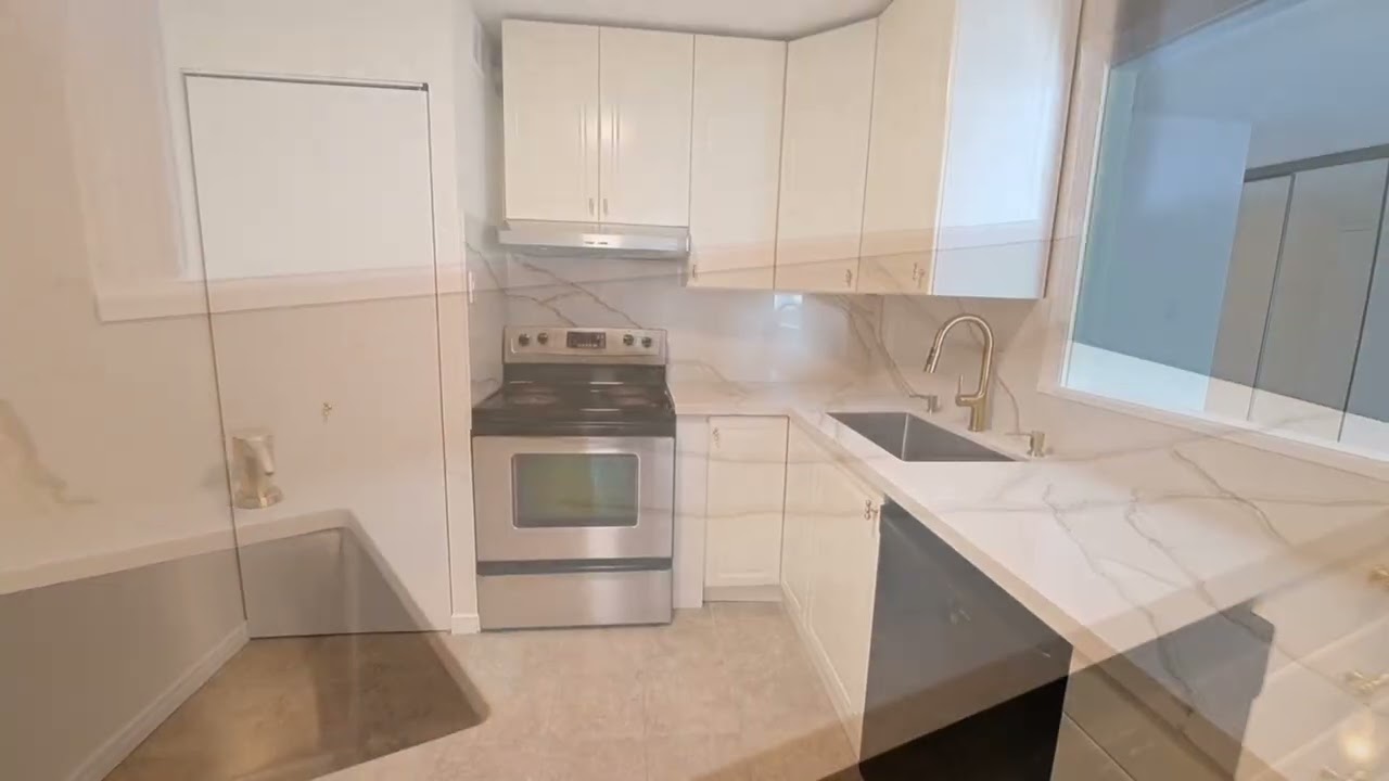 10 Tangreen Crt Unit 3206  Toronto, Ontario 