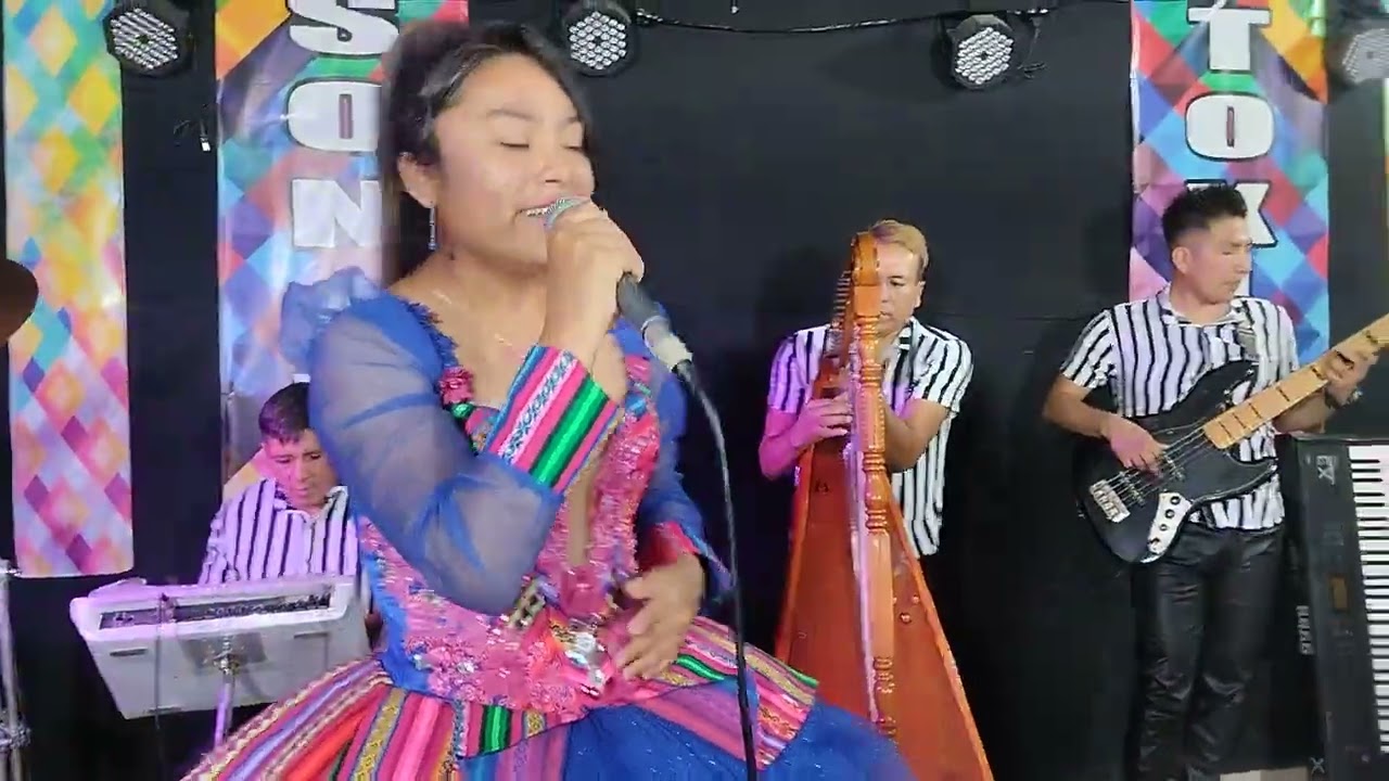 Erika del Perú full jarana