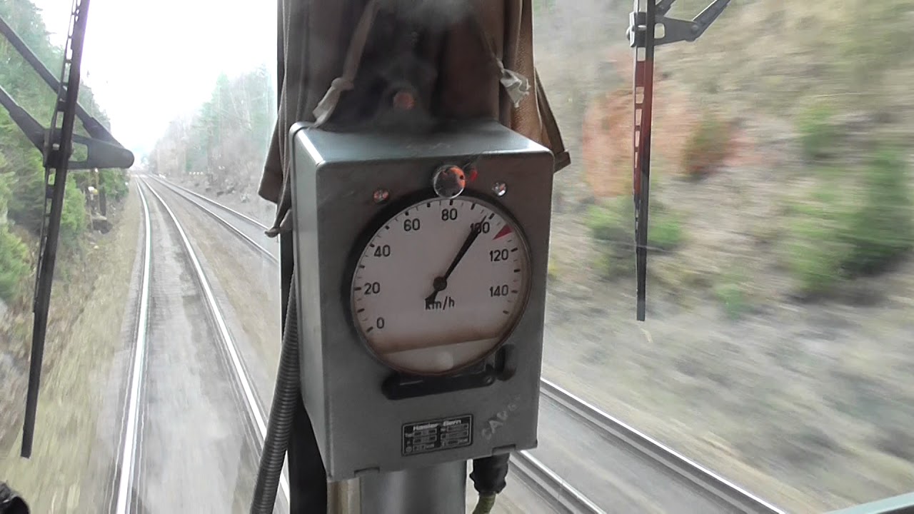 Laminátka, elektrická lokomotiva řady 230 ze stanoviště (IV) (FHD)