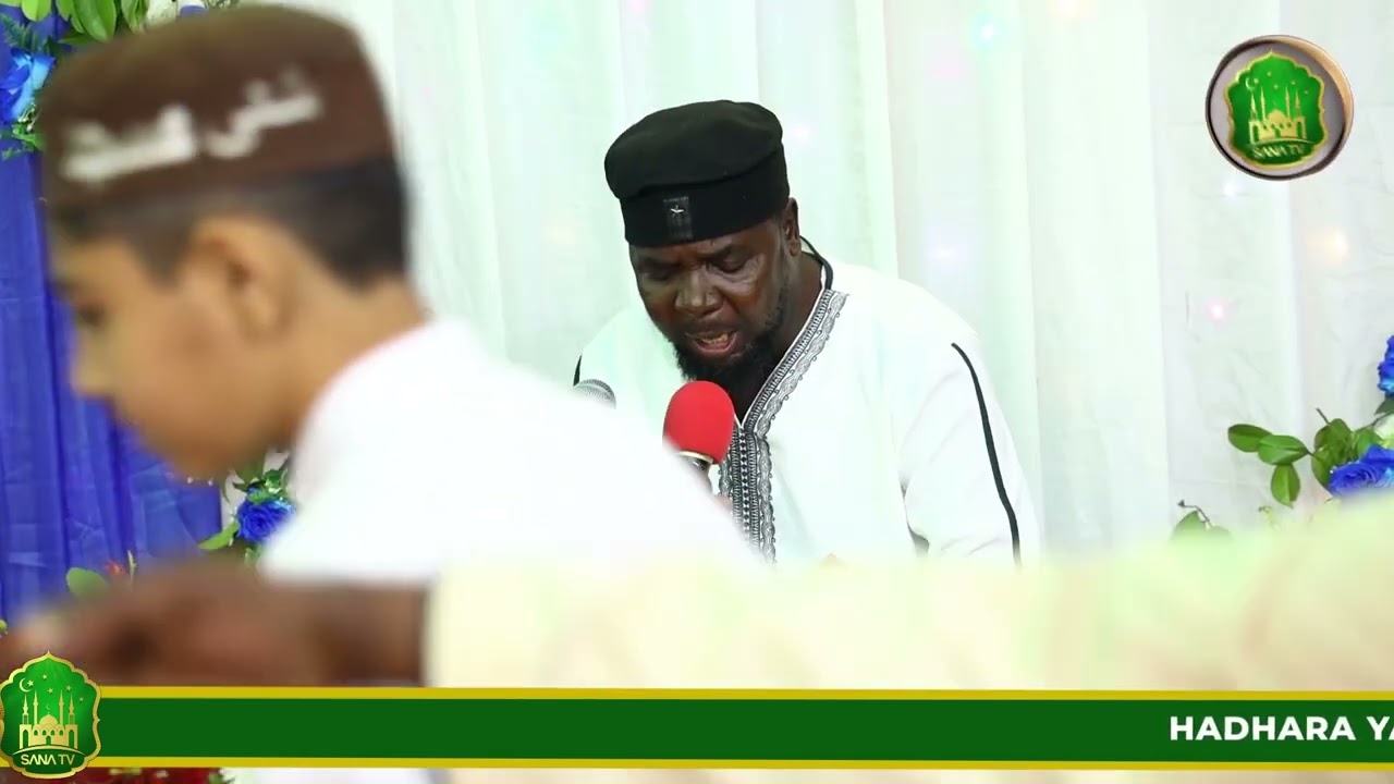 UST JUMANNE CHEVU AKISOMA MLANGO WA KWANZA KATIKA MAULID YA SUNNI MUSLIM JAMAAT.