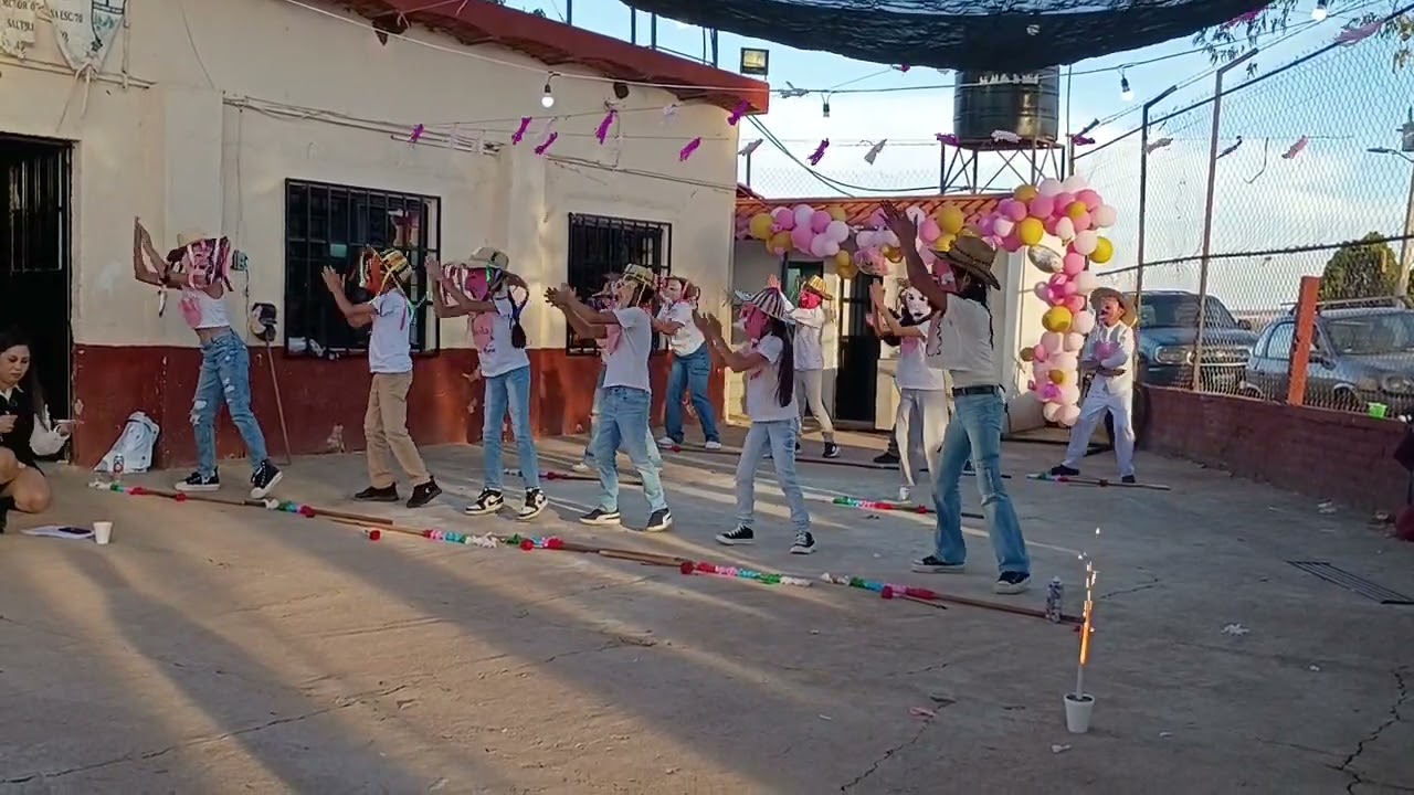 Baile de los viejitos y más,...🙂😂🤣🥰