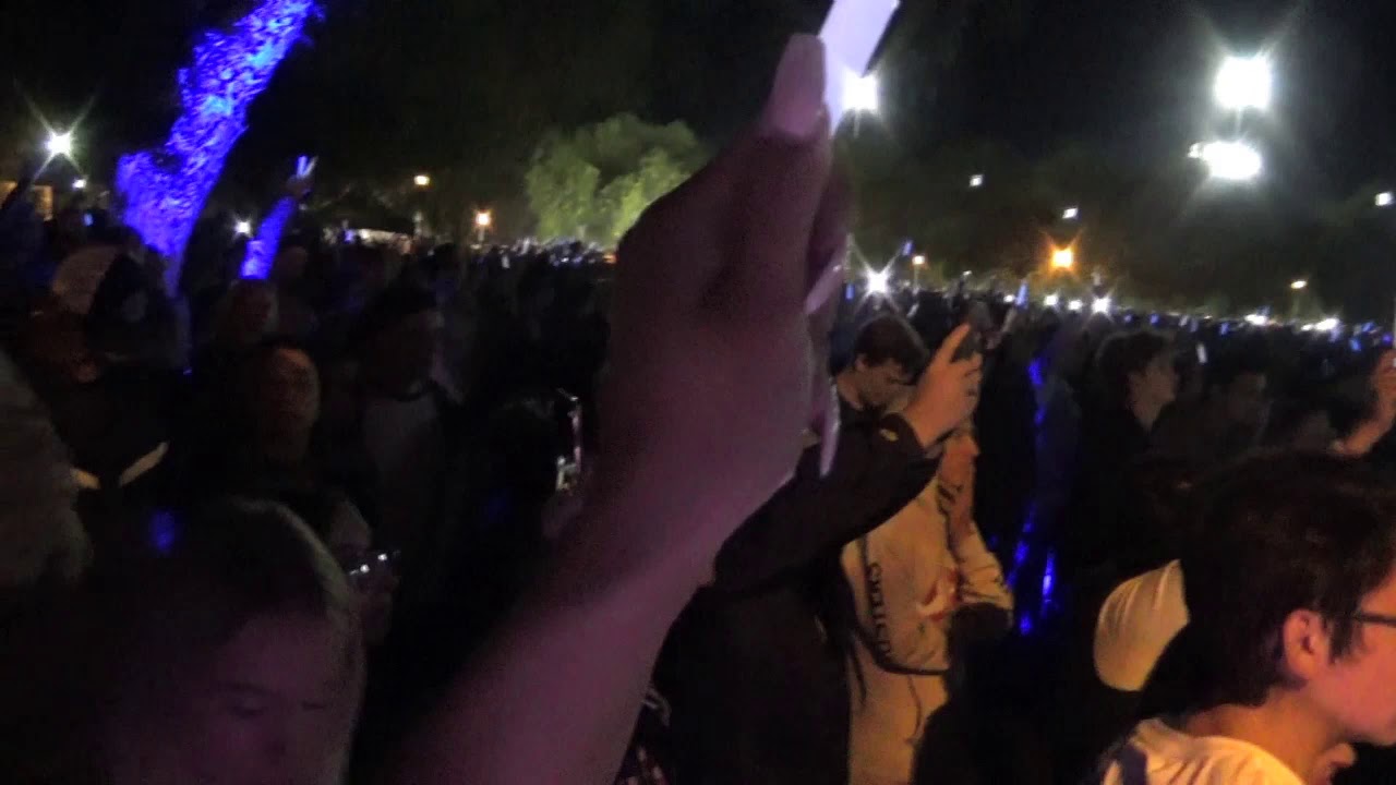 Saugus Strong Vigil: A Moment of Silence