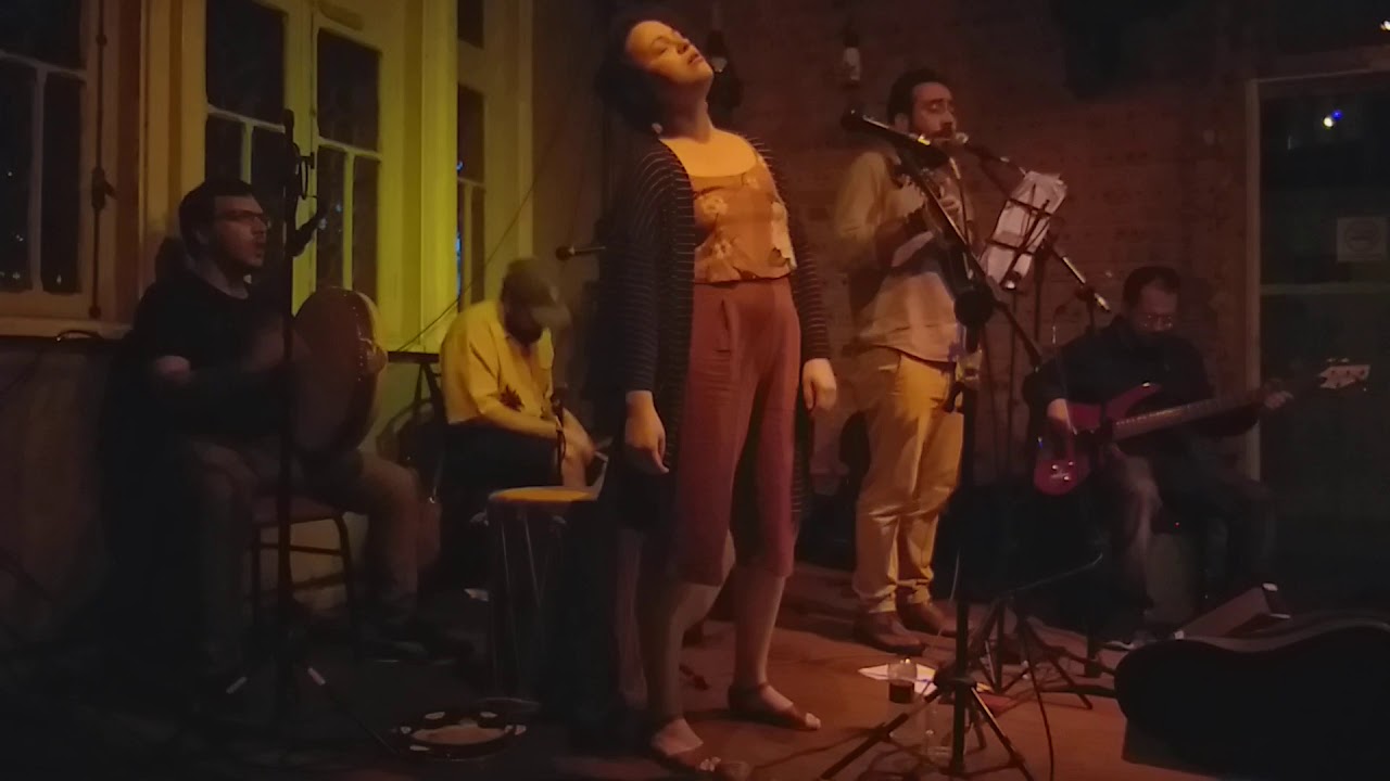 Pecora Loca - Mijo num rio/ Pissing in a River (Patti Smith)