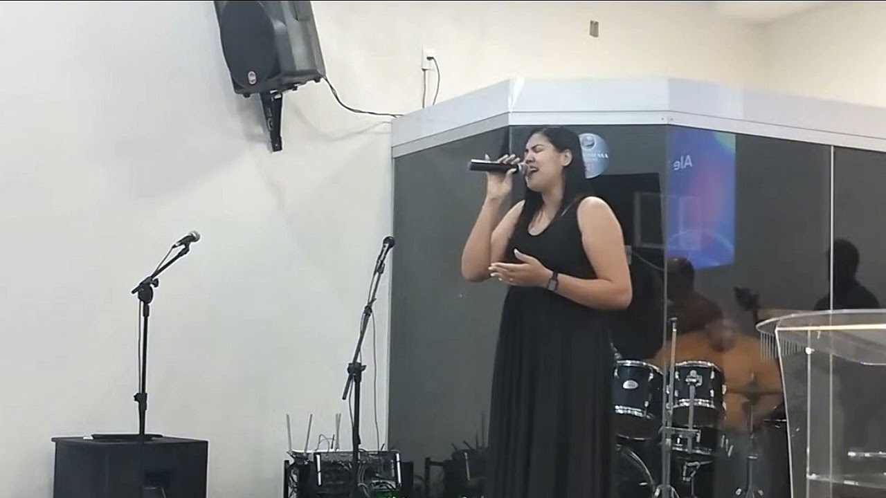 Vanessa Nardi - Sobre As Águas (Cover Davi Sacer)