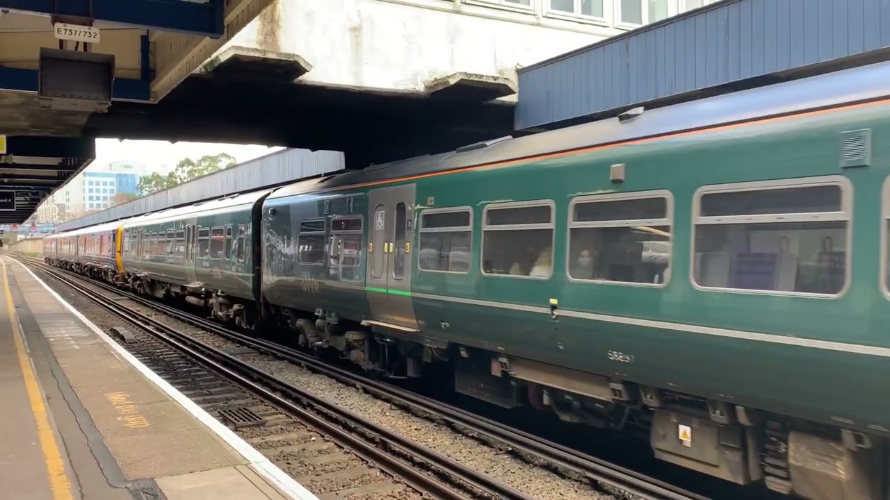 Class 165+166 Networker Turbo departing Southampton Central *high pitched*