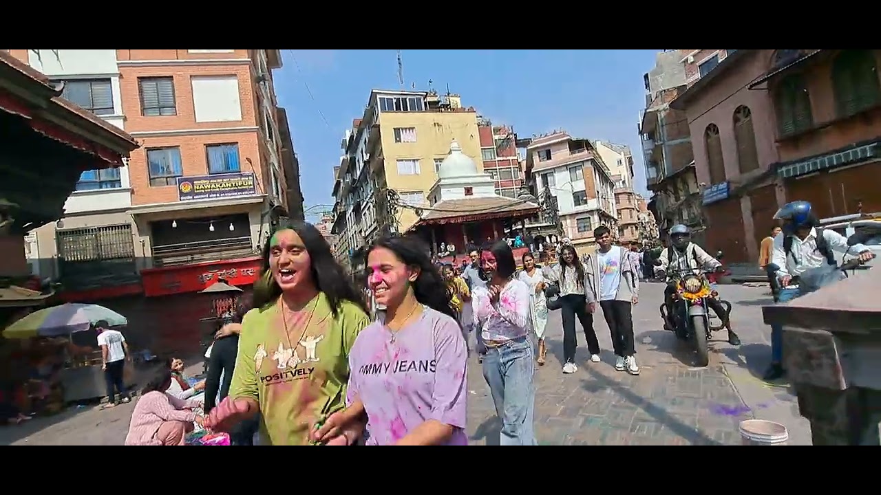 काठमाडौंको बसन्तपुर, नयाँ सडक, ईन्द्रा चोक र हनुमानढोका  वरिपरिबाट होलिको शुभकामना ।