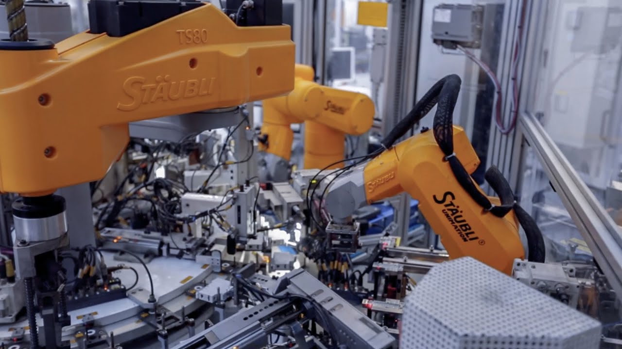 Stäubli robots at Hager for manufacturing electrical products