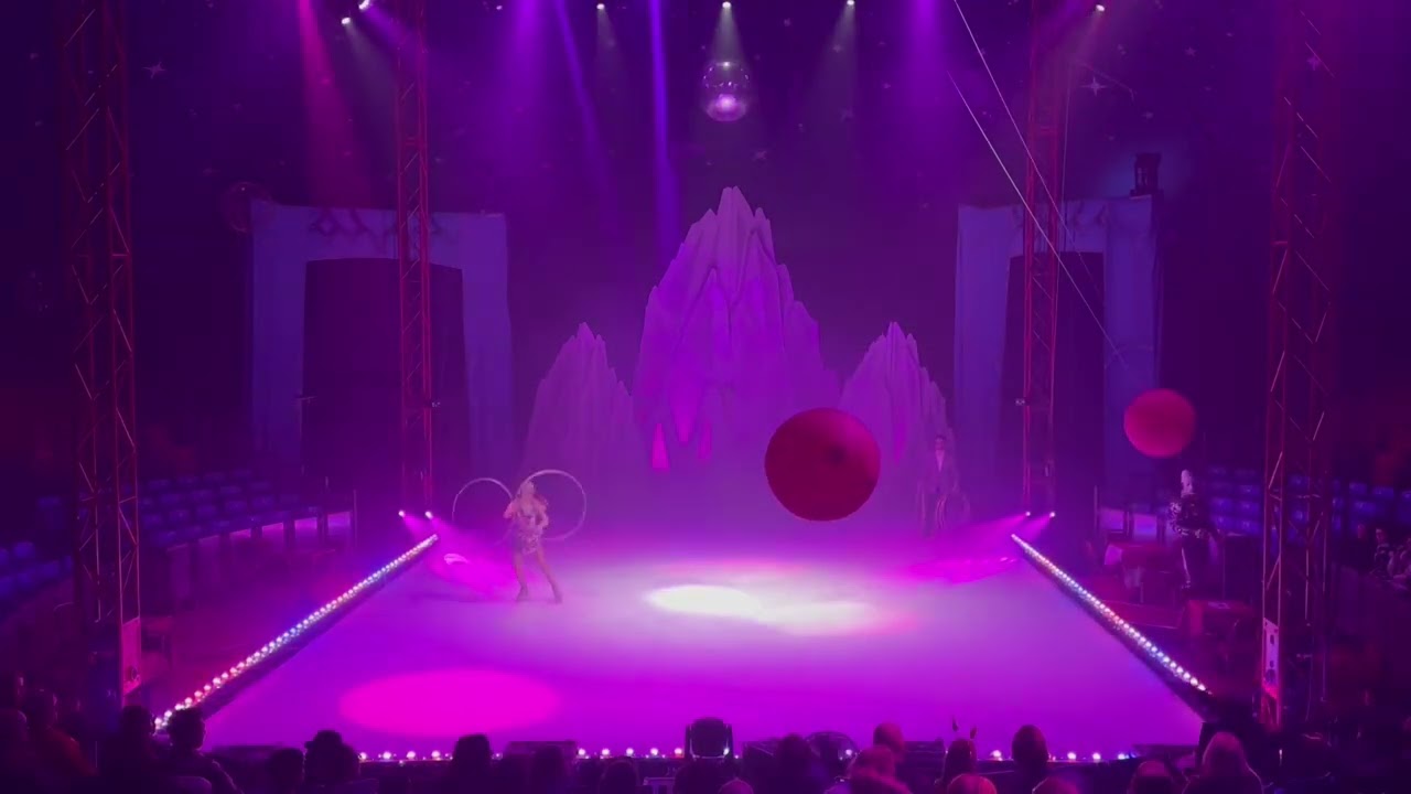 Irina Ice UA   Hula hoops