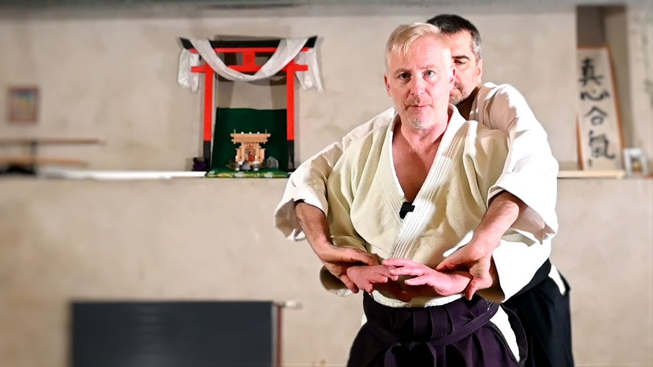 Ushiro ryote-dori kotegaeshi - 後ろ両手取り小手返し - Aikido Virtual Dojo