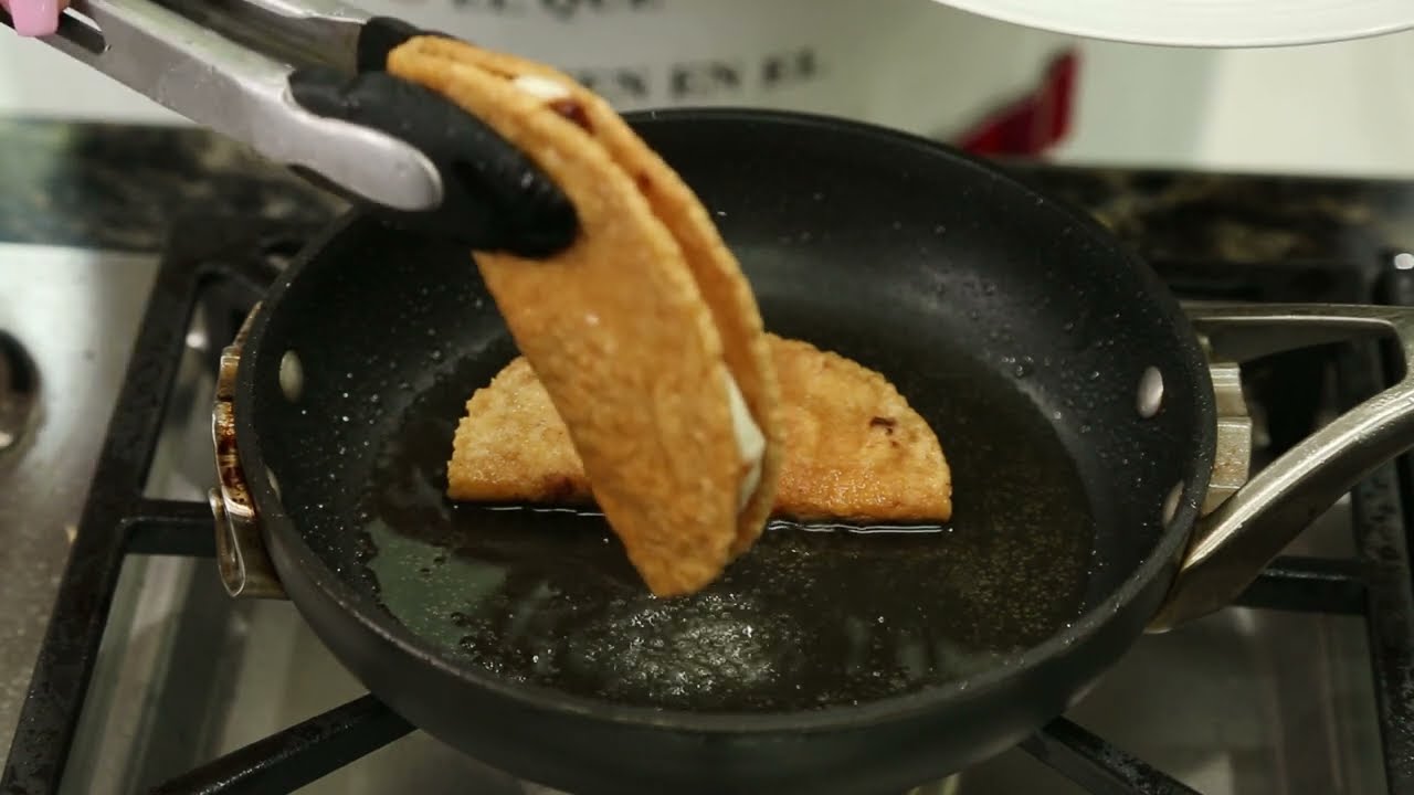 HOW TO COOK DOBALADAS DE QUESO Y CURTIDO - GUATEMALAN COOKING