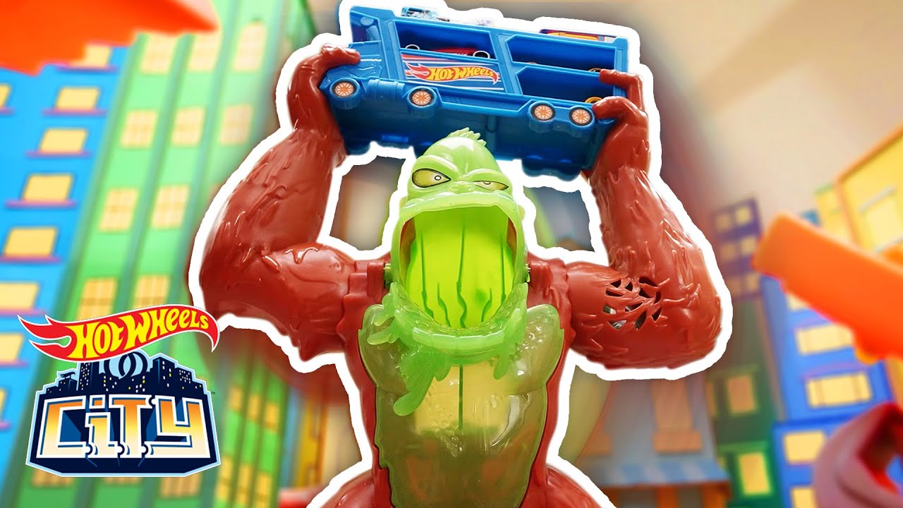 STRASZNY GORYL grasuje w Hot Wheels City! 🦍 | Z ostatniej chwili | @Hot Wheels Po Polsku