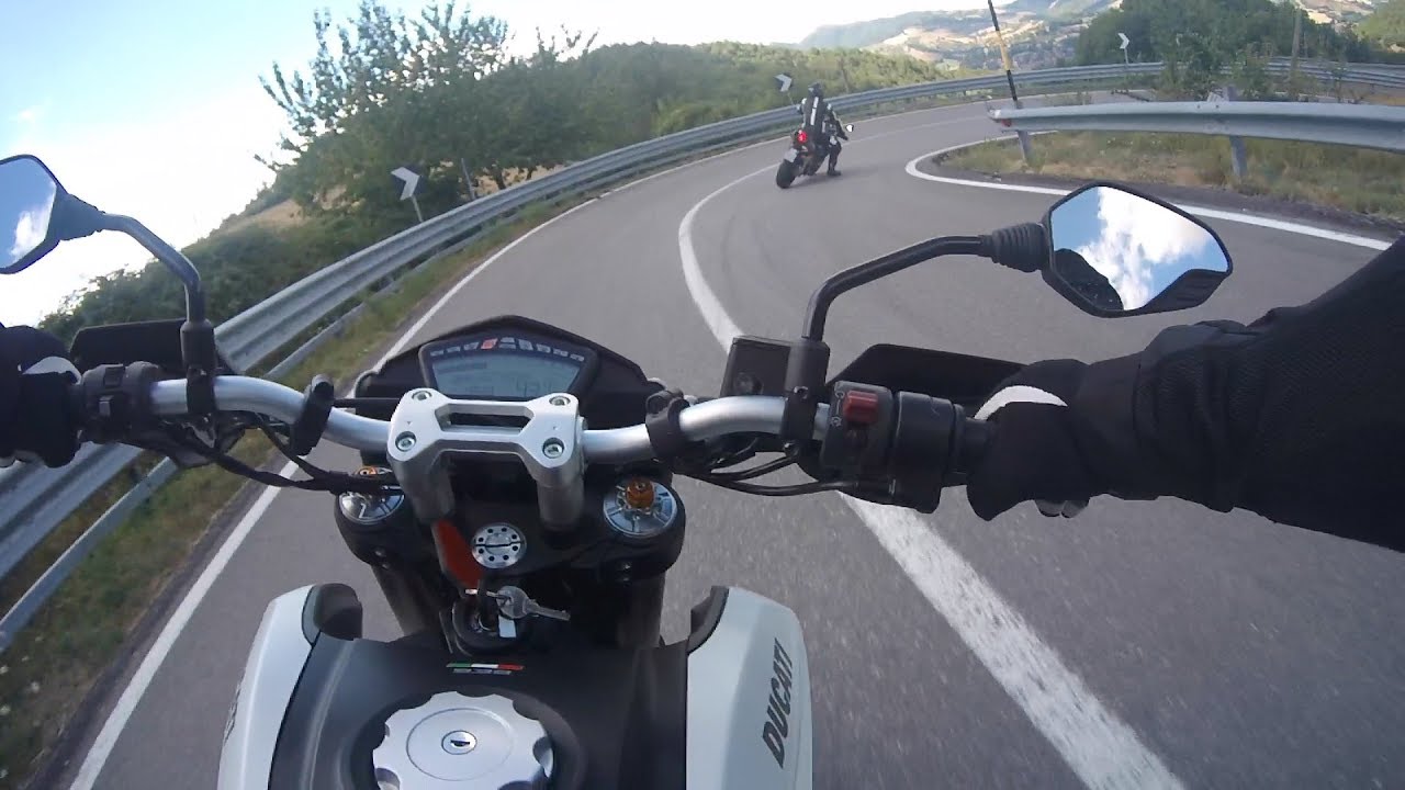Hypermotard 939 VS Dorsoduro 1200+Passo Urbino+Le Capute+ Cam up Hyper