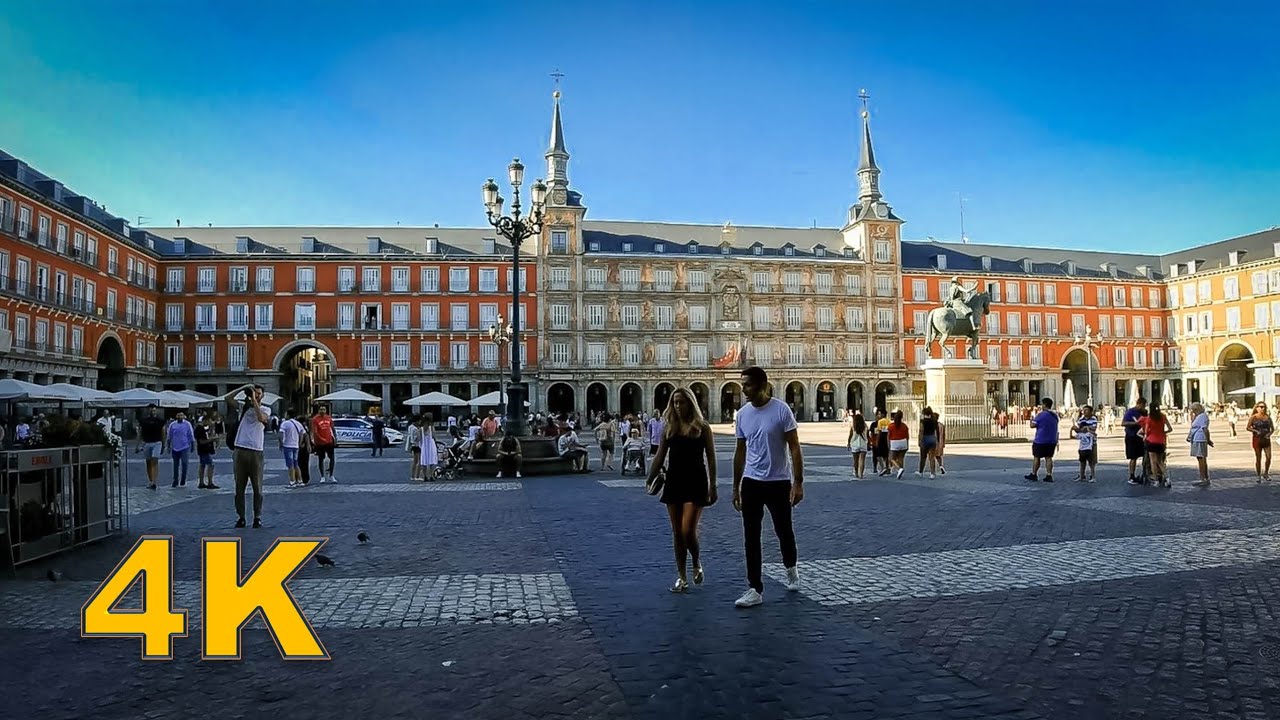 Walking around Plaza Mayor, Madrid, SPAIN 4K