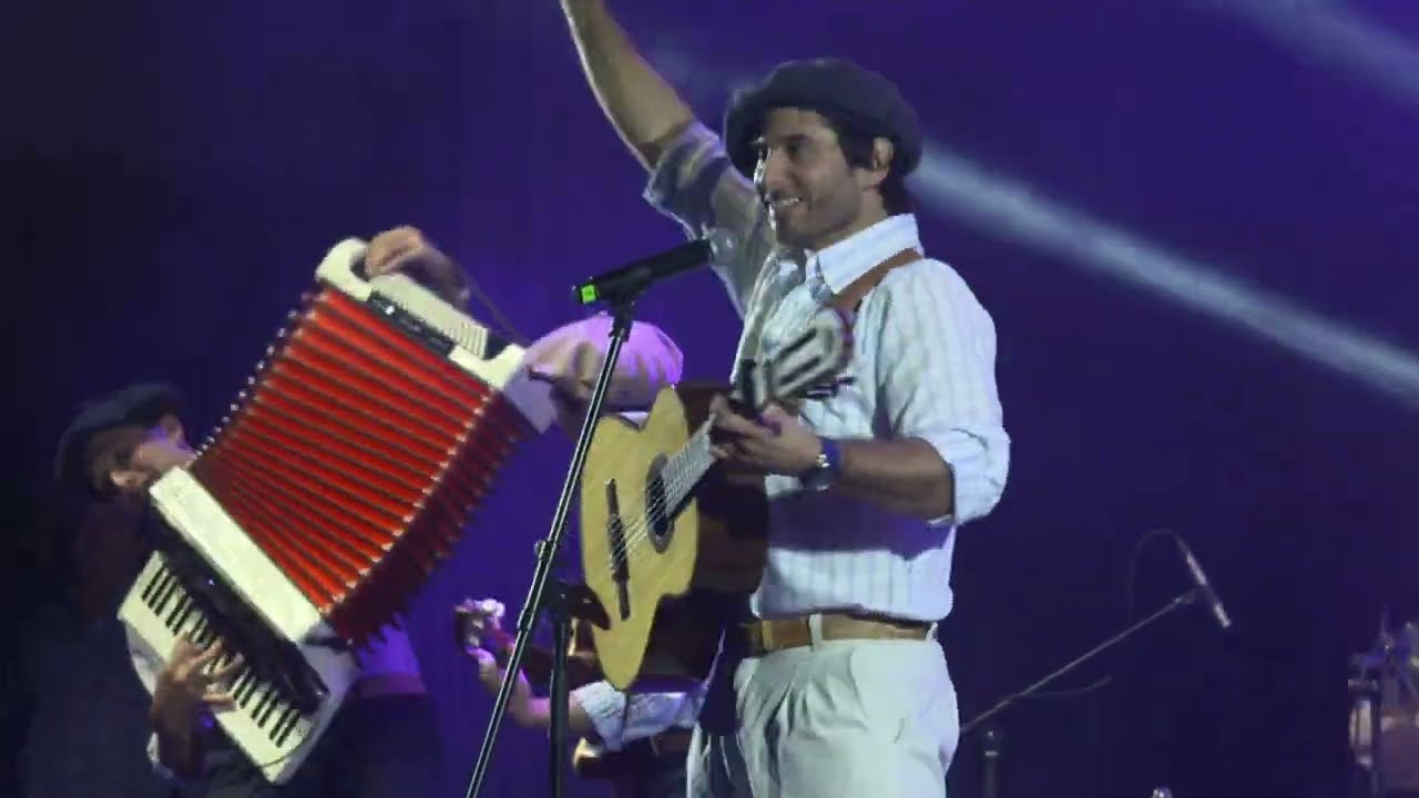 El revolcón - Sin Estribos (En vivo)