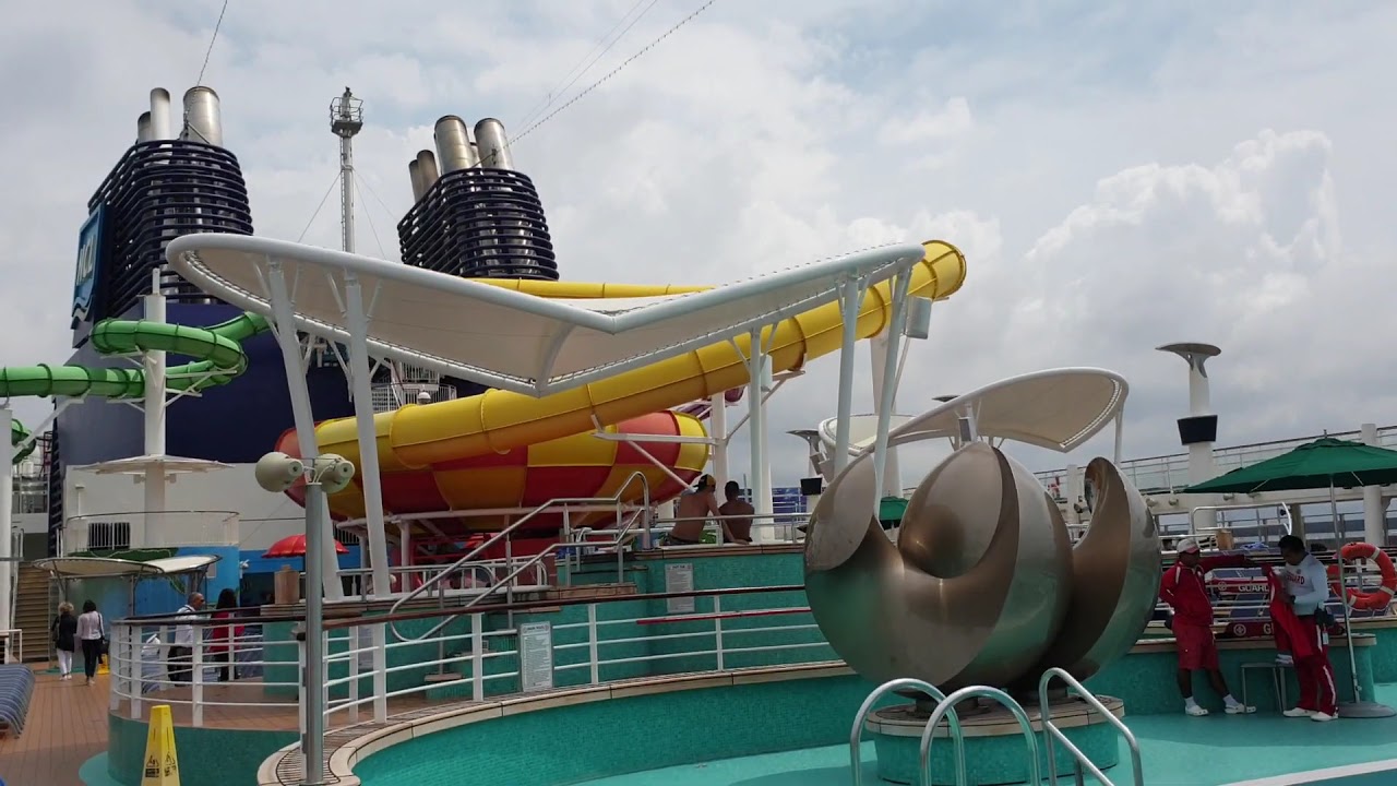 Norwegian Epic Pool