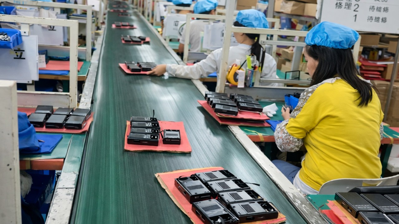 📻 Linha de Produção dos Novos Rádios Motoradio 2026! Vídeo Completo.