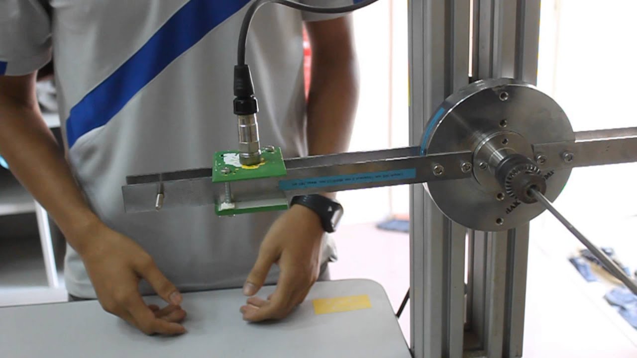 Group 5 Mechanical Vibration Lab : TORSIONAL ANALYSIS