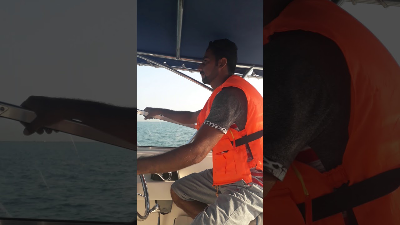 FISHING BOATS toar Dubai bokanig call now 0589254391