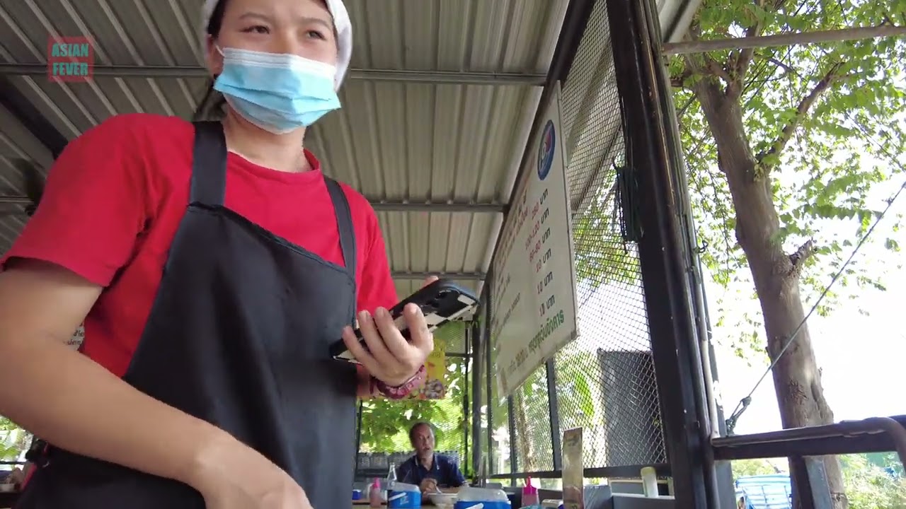 Chicken Noodle Lady viral restaurant in Bangkok, Don Mueang
