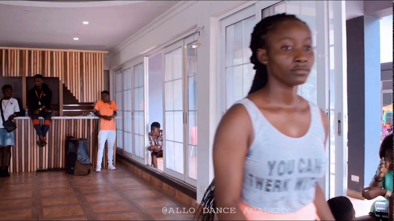 Afro dance class by : Allo maadjoa
