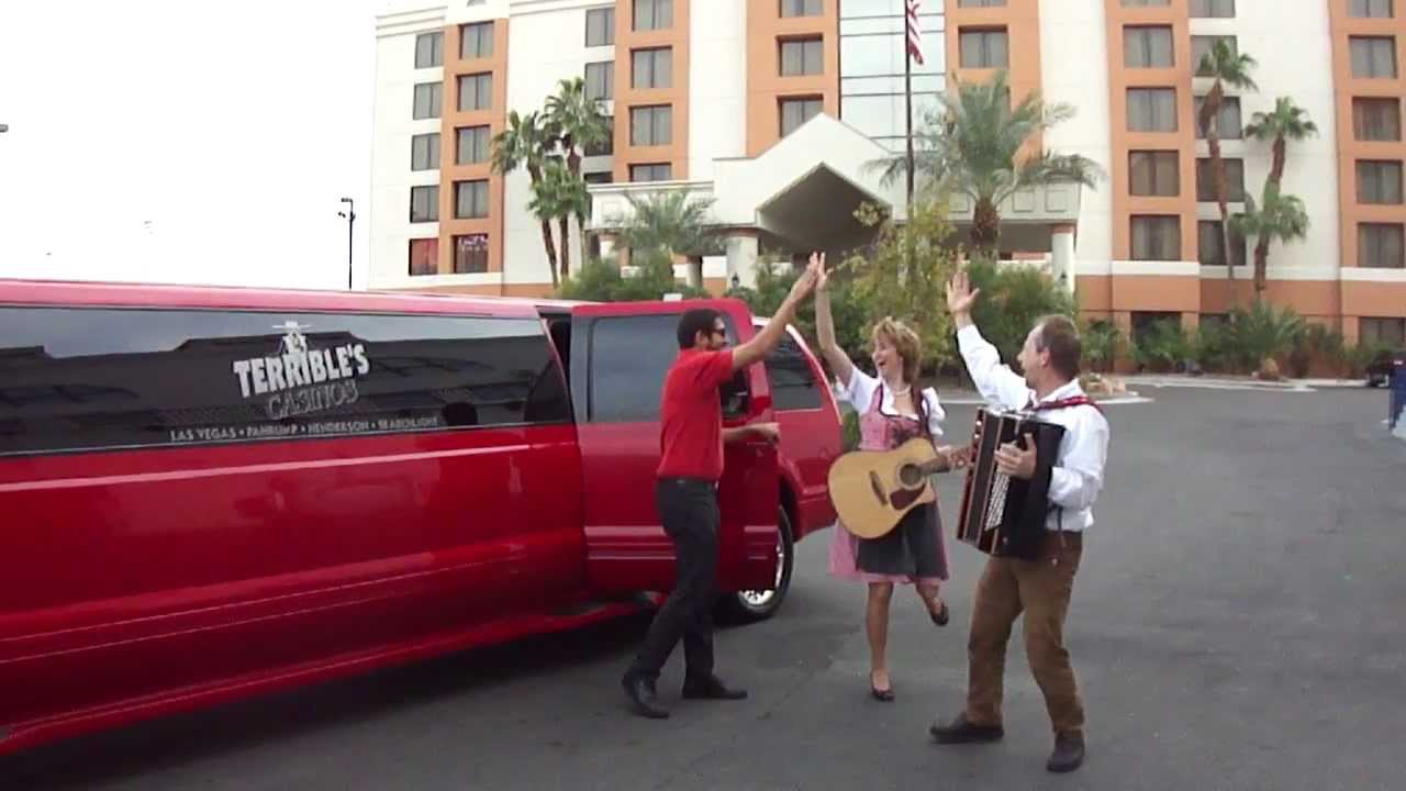 Limo-Ankunft Las Vegas Hofbräuhaus Trio Musischwung