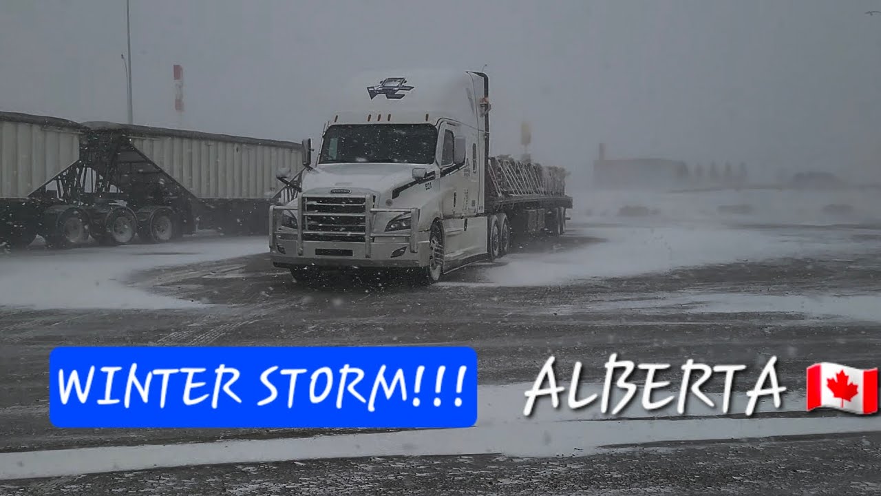 STRANDED DUE TO WINTER STORM IN ALBERTA 🇨🇦! INDOTRUCKER 