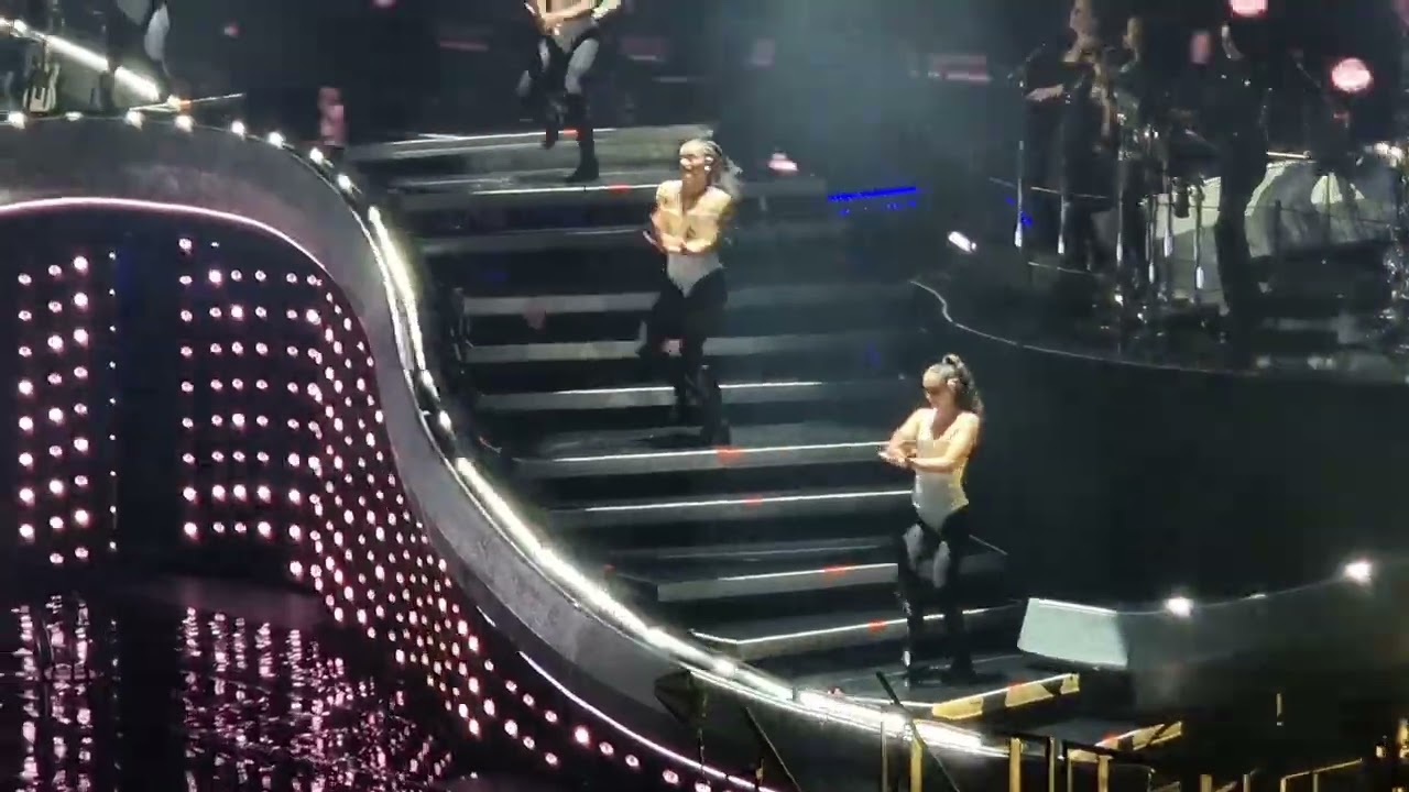 Dua Lipa. Watcha Doing. Radical Optimism Tour, Melbourne. 17.3.2025