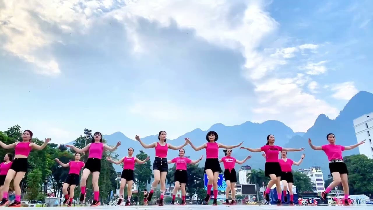 Tôi muốn bạn biết tình yêu là gì - BĐ Nguyễn Hiền. CLB Shuffle dance Cao nguyên đá Hà Giang