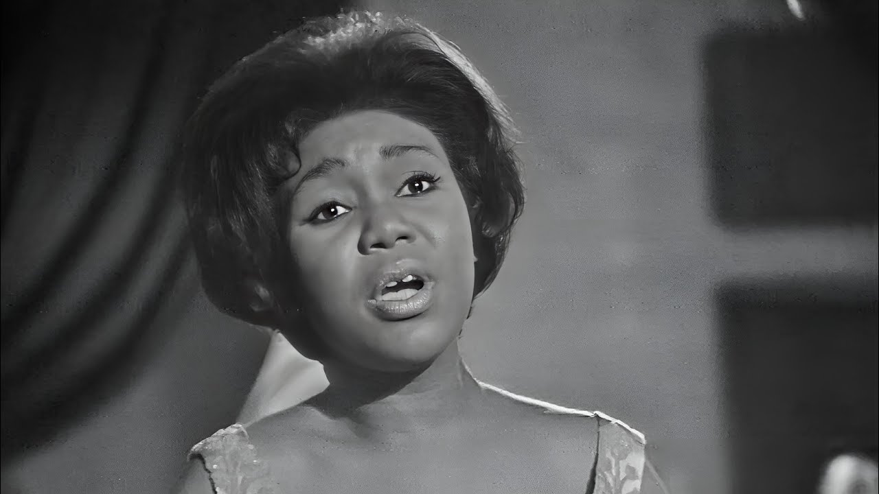 Felicia Weathers - E strano, Sempre Libera - La Traviata (1967)