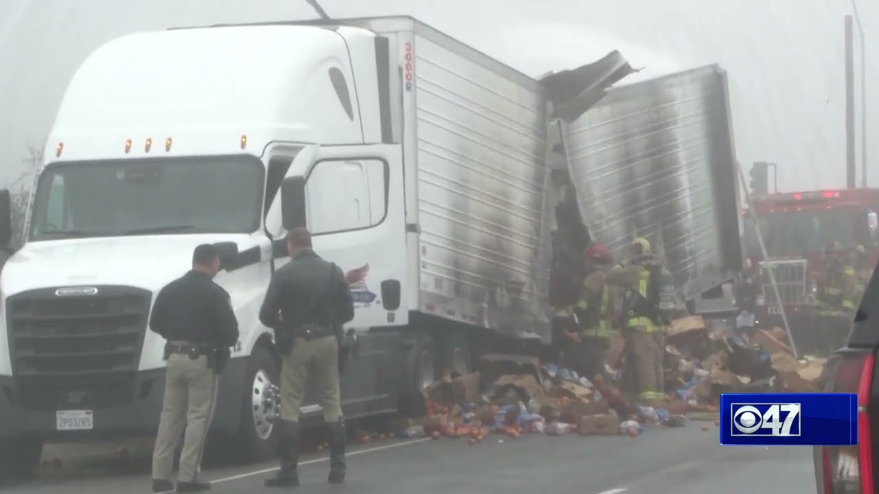 Fatal crash closes lanes of Clovis Avenue near HWY 99