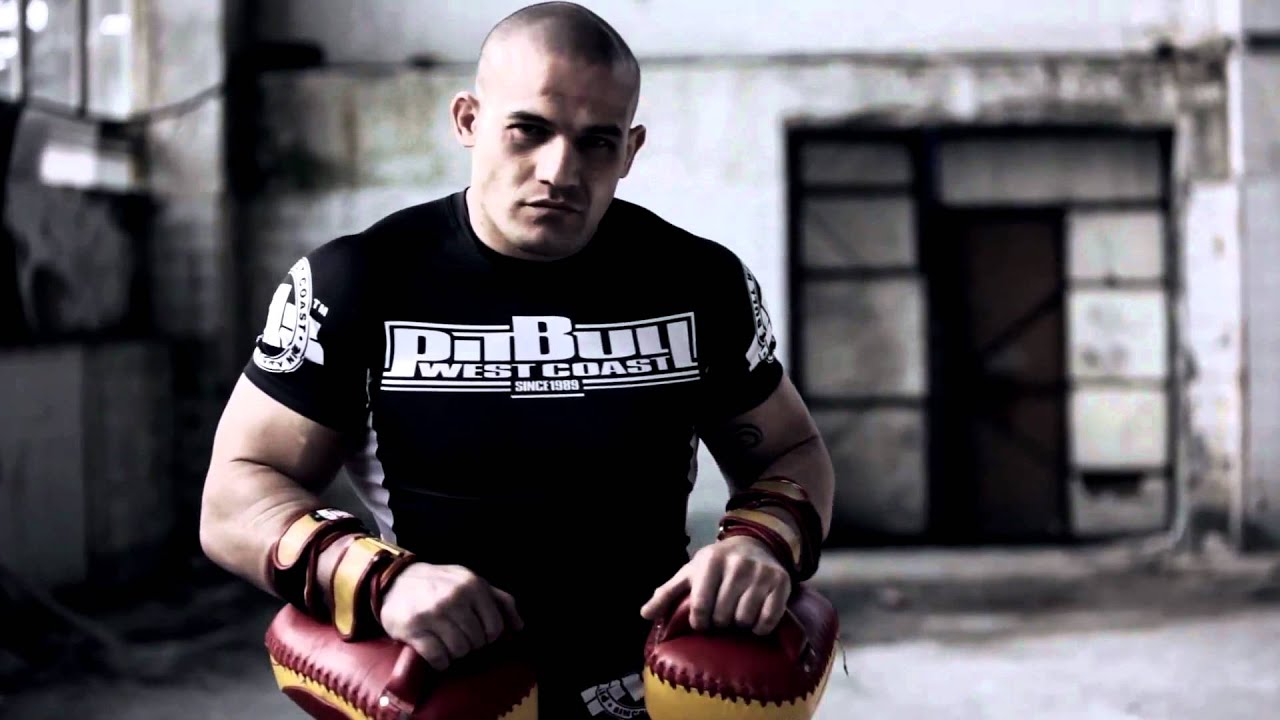 Reklama - PIT BULL WEST COAST