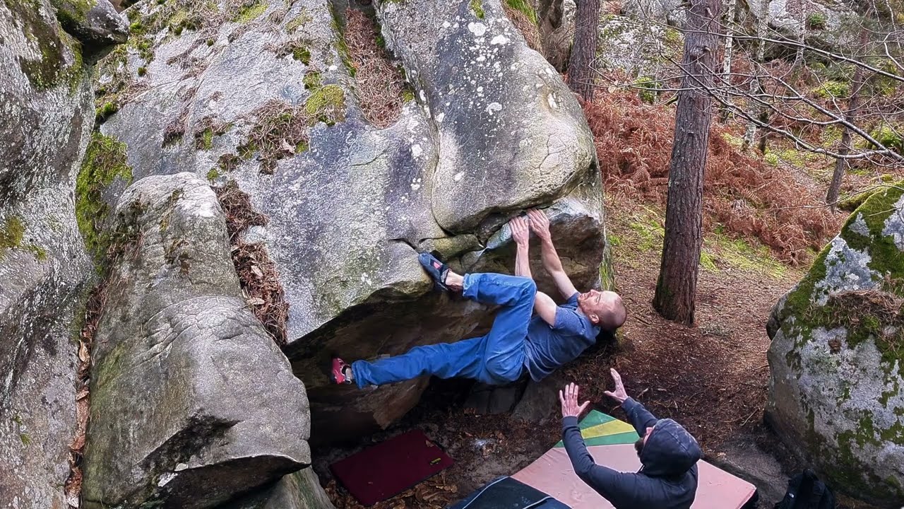 Pagota | 8A | Roche Qui Tourne | Fontainebleau Bouldering