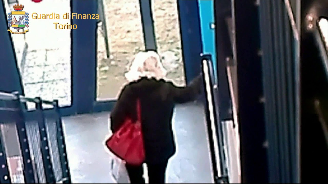 Guardia di Finanza di Torino, scoperta falsa invalida