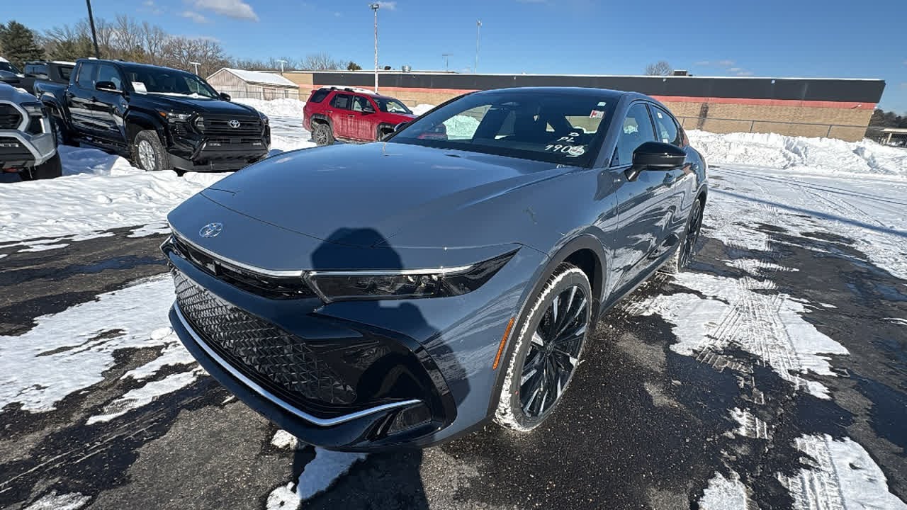 2026 Toyota Crown Platinum Akron, Wadsworth, Canton, Barberton, Copley OH