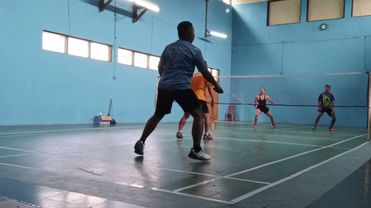 Sajum SEREPET badminton masih di kasih paham sama suhu....... 