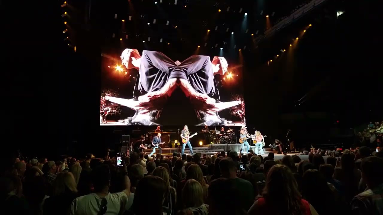 Kenny Chesney Live in Grand Rapids, Michigan (April 6, 2019)