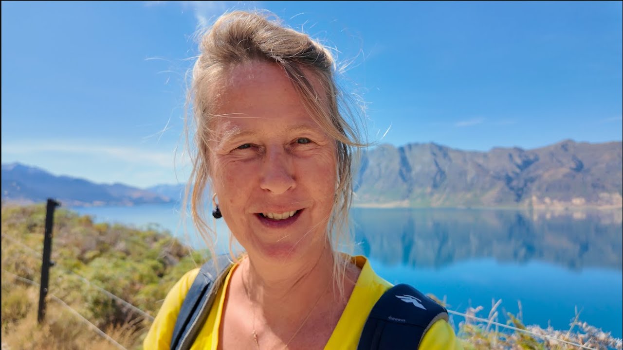Bus to South Island: Auckland Adventure Begins - Ep. 233