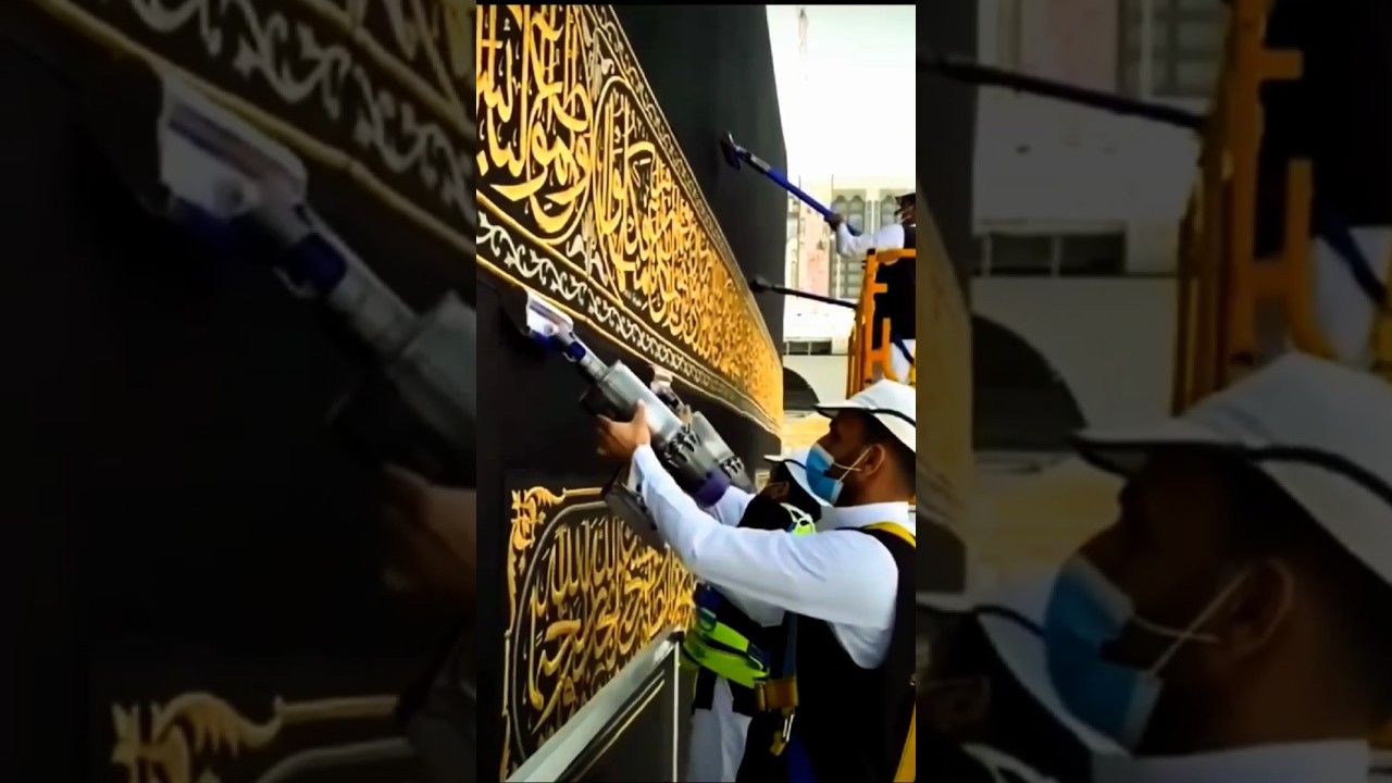 New way to clean Kaaba Sharif #allah #love #beautiful #ytshorts