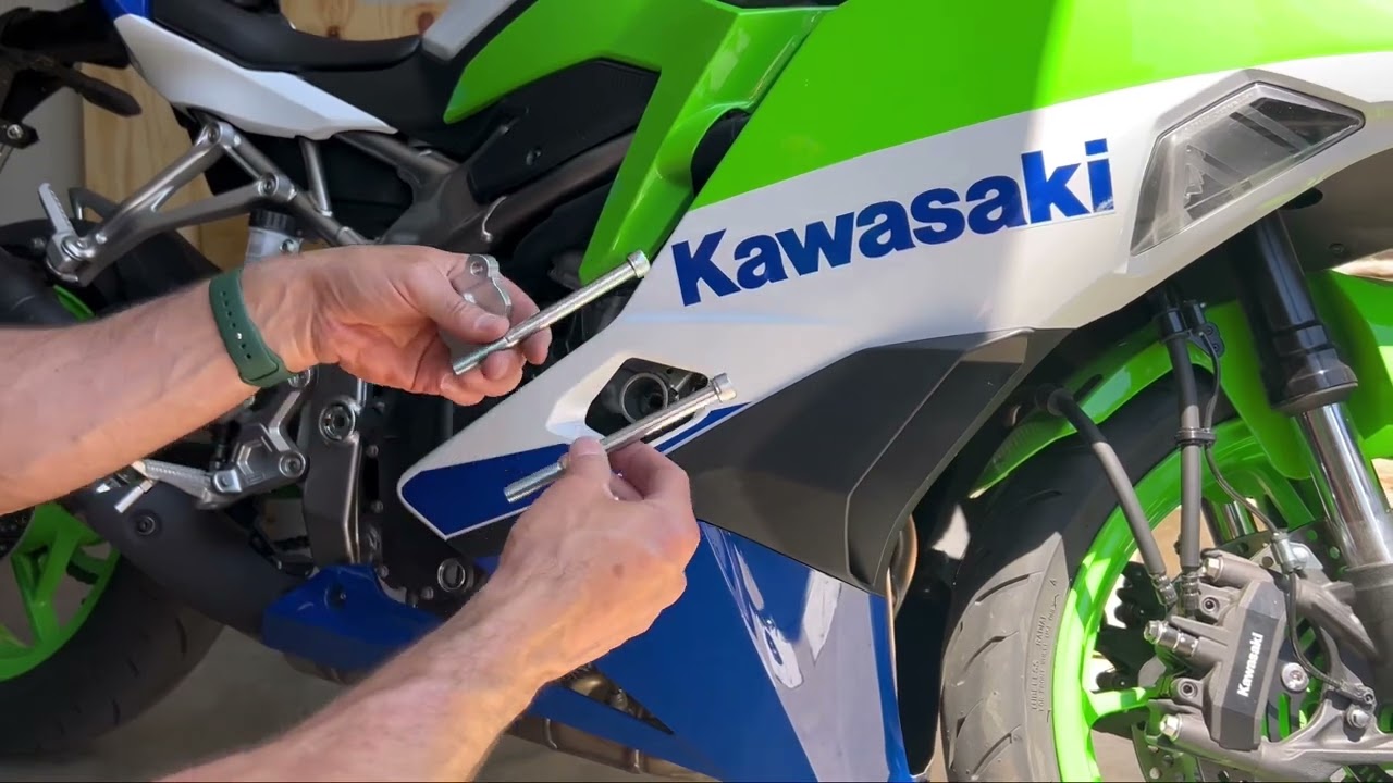 ZX4RR frame sliders install