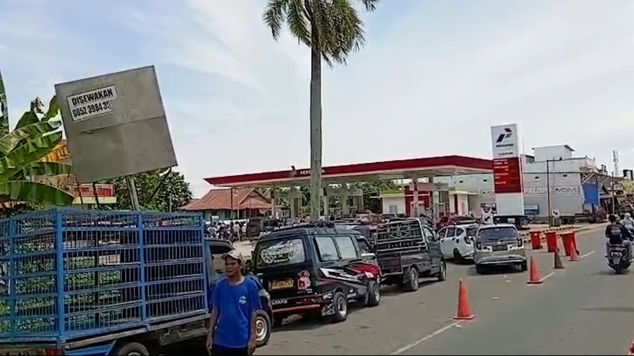 BBM TAK LANGKA TAPI ANTRIAN PANJANG TERJADI DI SEMUA SPBU PALOPO | KSHI_SERUYA TV