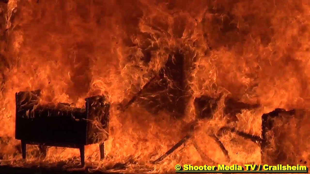 FEUER - EINSATZ FÜR DIE FEUERWEHR CRAILSHEIM - [Flammen | Hitze | Rauch]