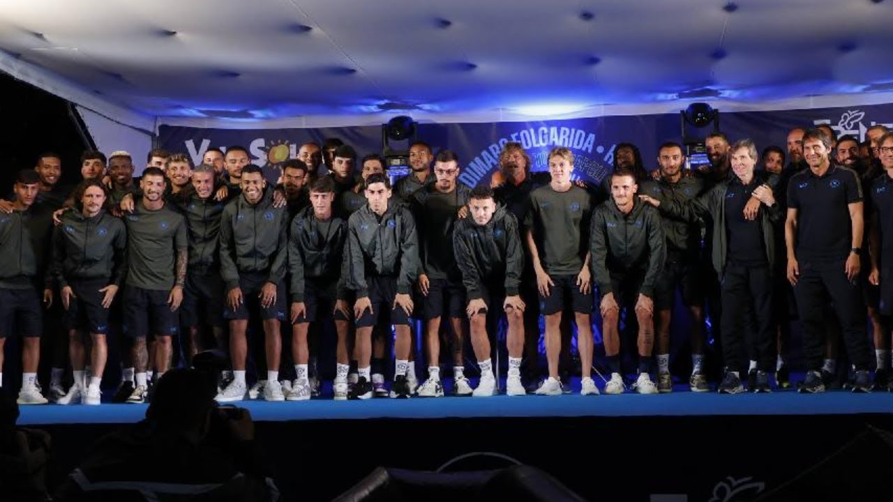 Presentazione Napoli a Dimaro 💙 Ecco la squadra 2024-2025, Conte infiamma la piazza!