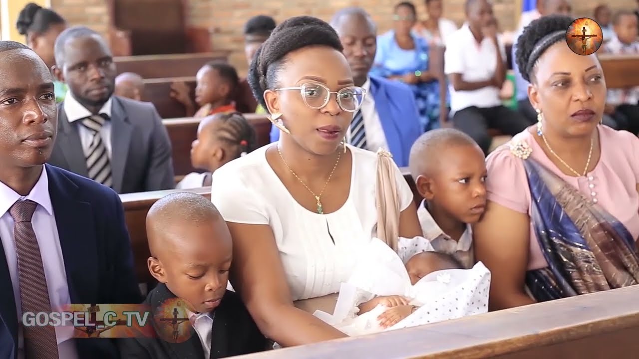 🎵TUBANDANYA KWIGINA EMMANUEL IMANA KUMWE NATWE MU NDIRIMBO🎶Christmas songs🎶Cantica Natalis #gospel