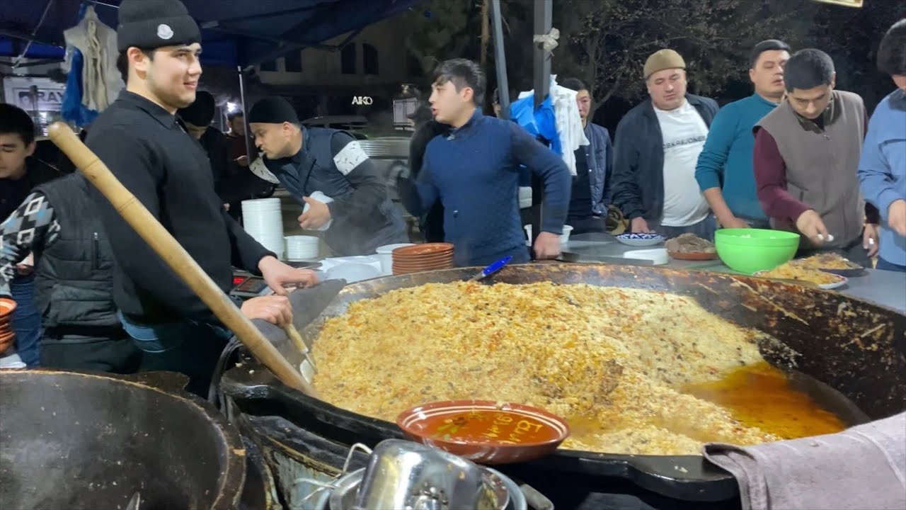 Узбекистан! Наманган! Ночной плов в казане на 150 кг.  (Сахарлик ош)