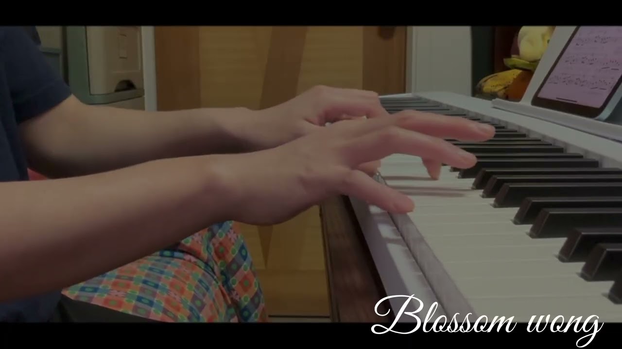 Cover piano By blossom wong#小城故事#楊千嬅歌曲系列#鋼琴音樂 #簡單伴奏