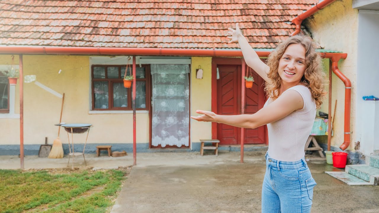 ASÍ ES UNA CASA DEL PUEBLO EN RUMANÍA
