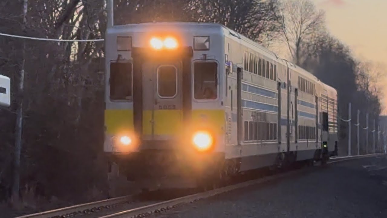 LIRR SFCC train to Speonk.
